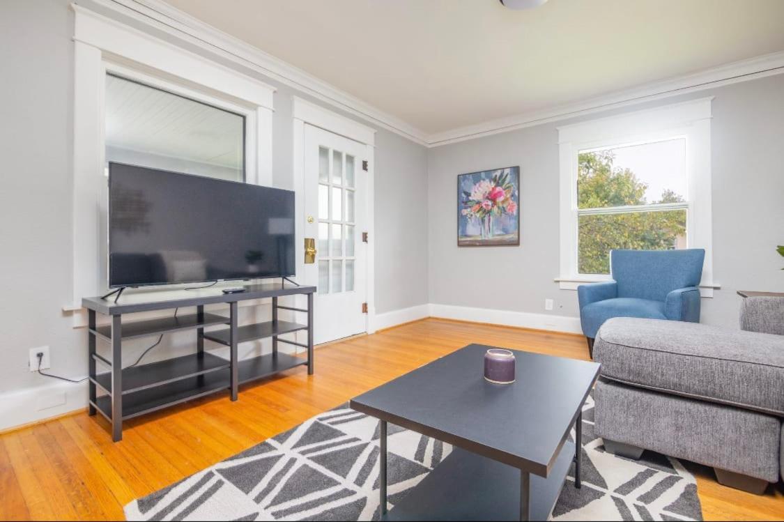 Spacious 2 Bedroom Home Near Ingersoll & Downtown Де-Мойн Экстерьер фото